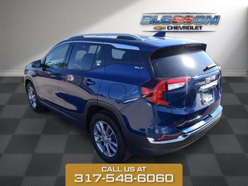 2023 GMC Terrain SLT
