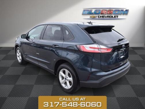 2022 Ford Edge SE