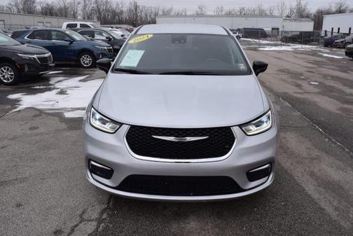 2024 Chrysler Pacifica Touring-L