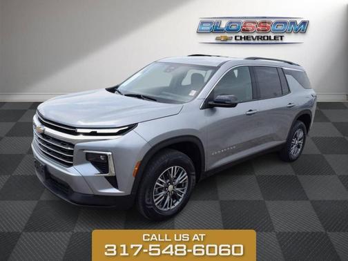 Sterling Gray Metallic 2025 Chevrolet Traverse LT