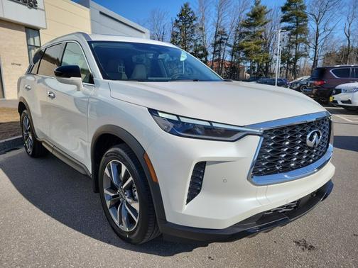 2025 INFINITI QX60 LUXE