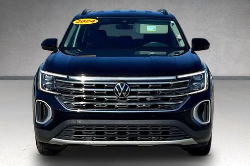 Deep Black Pearl Effect 2024 Volkswagen Atlas 2.0T SE