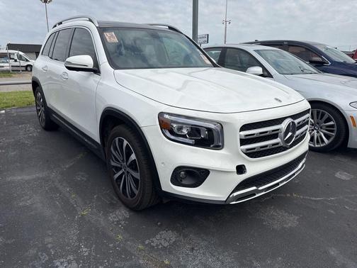 White 2022 Mercedes-Benz GLB 250 Base 4MATIC