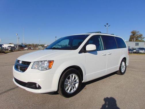 Photo 3 of 32 of 2020 Dodge Grand Caravan SXT