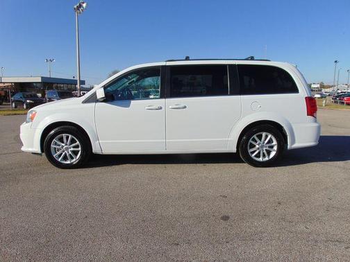 Photo 4 of 32 of 2020 Dodge Grand Caravan SXT