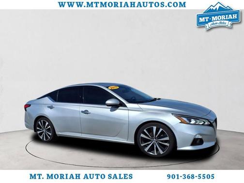 Brilliant Silver Metallic 2019 Nissan Altima 2.5 Platinum