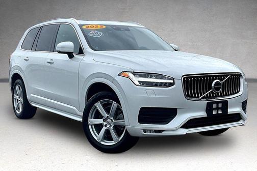 White 2022 Volvo XC90 T5 Momentum 7 Passenger