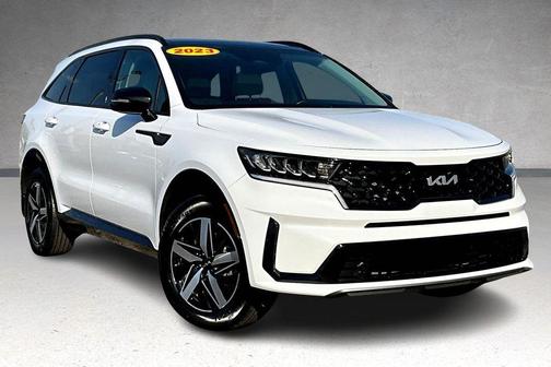 Glacial White Pearl 2023 Kia Sorento S