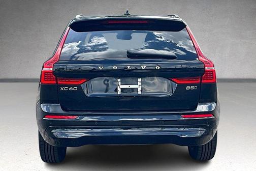 Black 2023 Volvo XC60 B5 Core