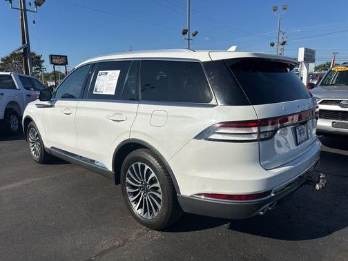 White 2021 Lincoln Aviator Reserve AWD