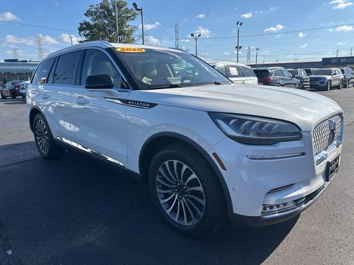 White 2021 Lincoln Aviator Reserve AWD