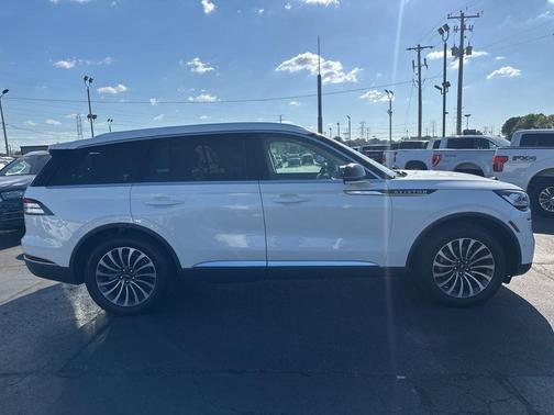 White 2021 Lincoln Aviator Reserve AWD