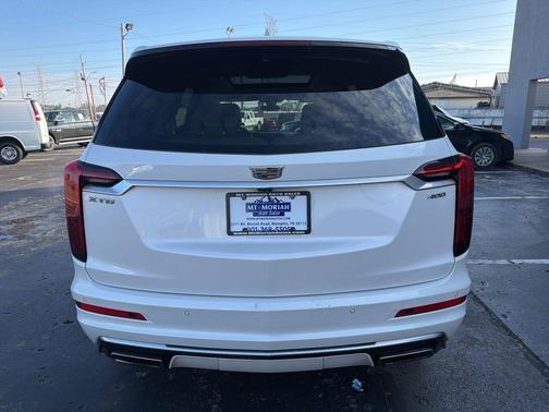 Crystal White Tri-Coat 2021 Cadillac XT6 Premium Luxury FWD