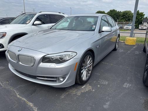 Titanium Silver Metallic 2011 BMW 550 i