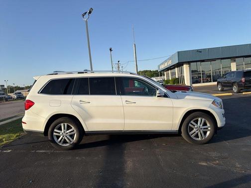 White 2015 Mercedes-Benz GL-Class GL 450 4MATIC