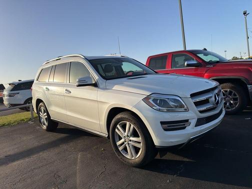 White 2015 Mercedes-Benz GL-Class GL 450 4MATIC