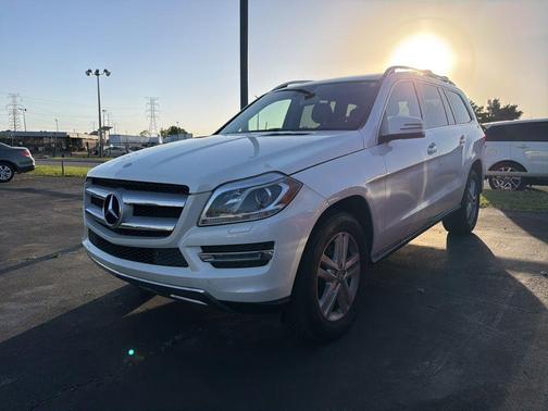 White 2015 Mercedes-Benz GL-Class GL 450 4MATIC