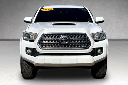 Super White 2016 Toyota Tacoma TRD Sport