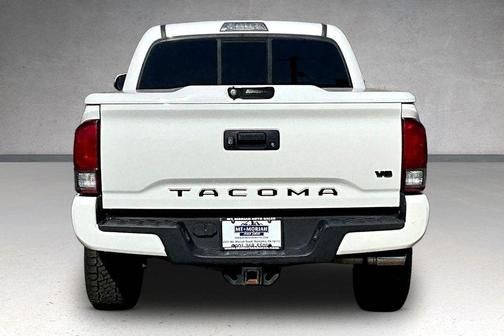 Super White 2016 Toyota Tacoma TRD Sport