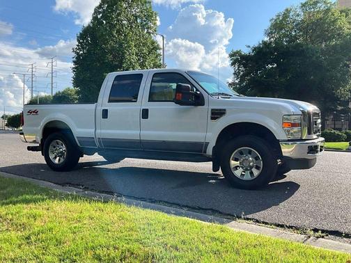 White 2008 Ford F-250 Lariat