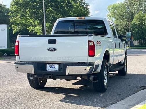 White 2008 Ford F-250 Lariat
