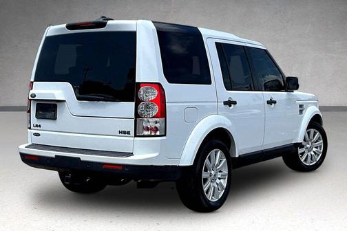 Fuji White 2013 Land Rover LR4 HSE