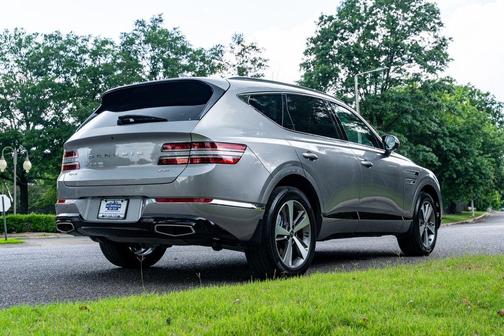 Savile Silver 2023 Genesis GV80 2.5T