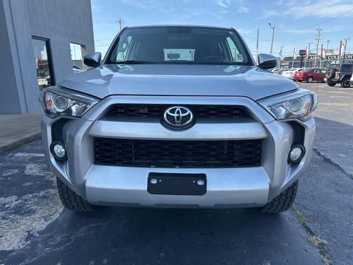 Classic Silver Metallic 2019 Toyota 4Runner SR5