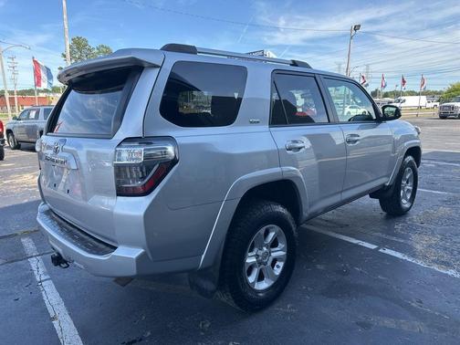 Classic Silver Metallic 2019 Toyota 4Runner SR5