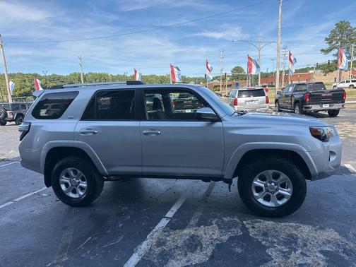 Classic Silver Metallic 2019 Toyota 4Runner SR5