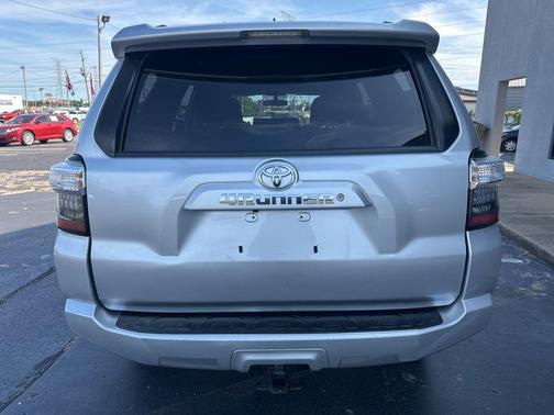 Classic Silver Metallic 2019 Toyota 4Runner SR5