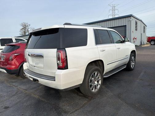 White Frost Tri-Coat 2020 GMC Yukon Denali