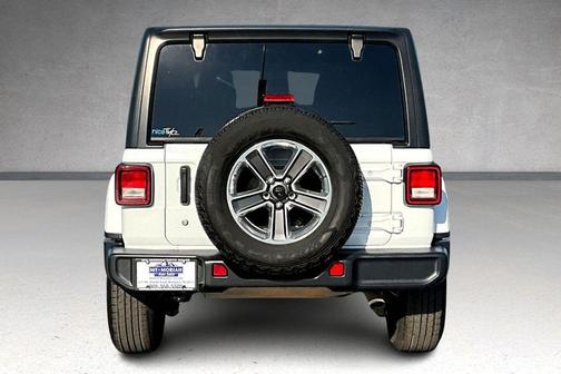 Bright White Clearcoat 2020 Jeep Wrangler Unlimited Sahara
