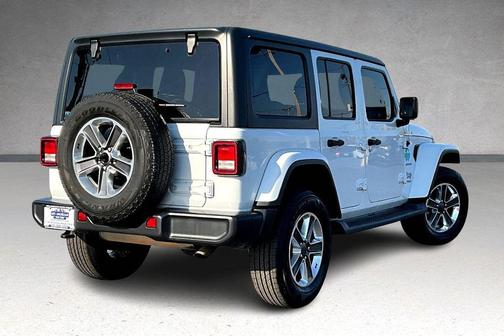 Bright White Clearcoat 2020 Jeep Wrangler Unlimited Sahara