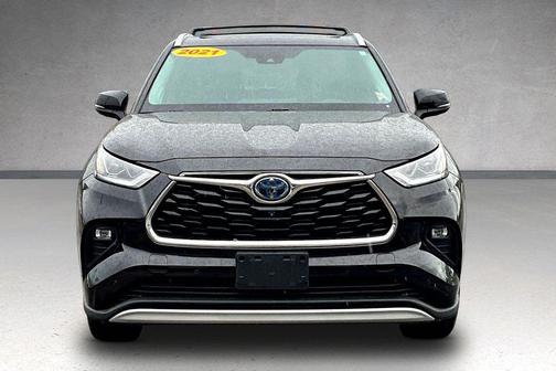 Amber 2021 Toyota Highlander Hybrid Platinum
