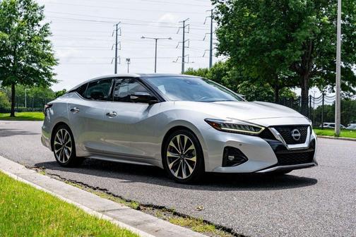 Brilliant Silver Metallic 2023 Nissan Maxima Platinum