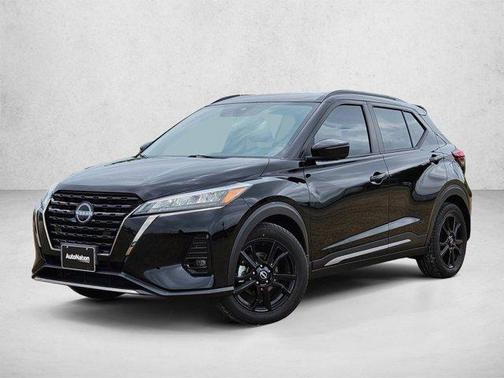 Super Black 2023 Nissan Kicks SR