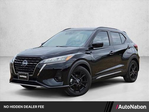 Super Black 2023 Nissan Kicks SR