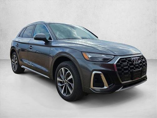 2022 Audi Q5 45 S line Premium Plus