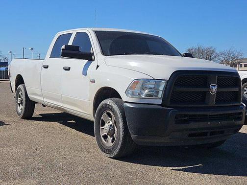 2017 RAM 3500 Tradesman Crew Cab 4x2 8' Box
