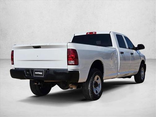 Bright White Clearcoat 2017 RAM 3500 Tradesman Crew Cab 4x2 8' Box