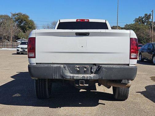 2017 RAM 3500 Tradesman Crew Cab 4x2 8' Box