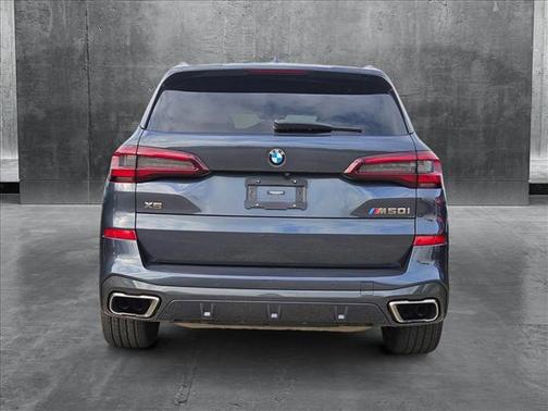 2021 BMW X5 M50i