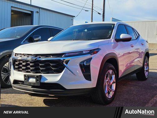 2025 Chevrolet Trax LS