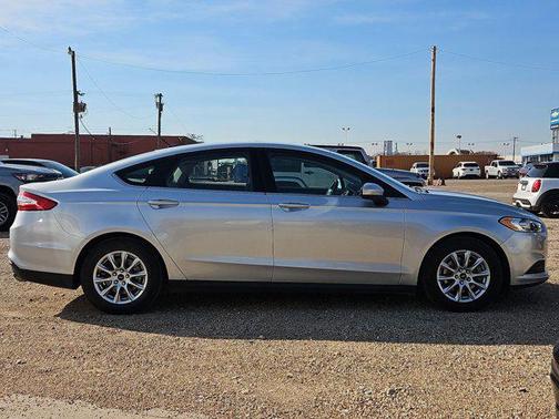 2016 Ford Fusion S