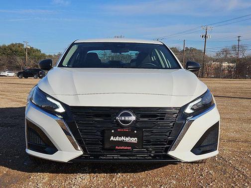 2025 Nissan Altima SV FWD