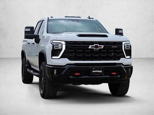 Summit White 2025 Chevrolet Silverado 2500 4WD Crew Cab Standard Bed ZR2