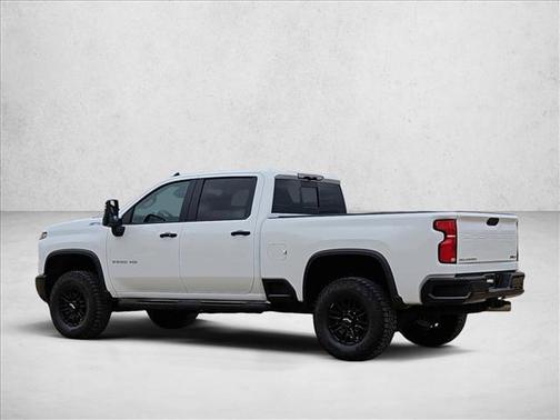 Summit White 2025 Chevrolet Silverado 2500 4WD Crew Cab Standard Bed ZR2