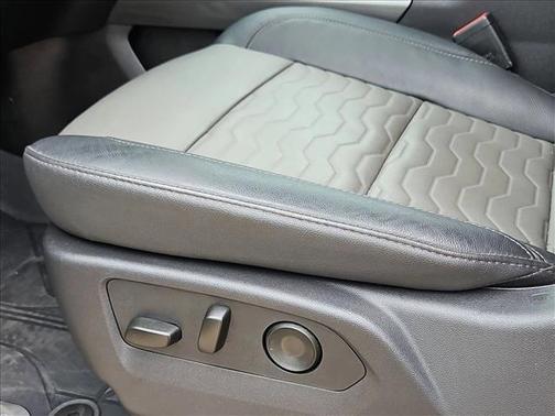 Summit White 2025 Chevrolet Silverado 2500 4WD Crew Cab Standard Bed ZR2