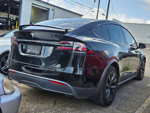 2022 Tesla Model X Dual Motor All-Wheel Drive